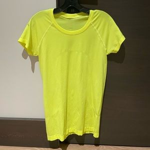 Lululemon Swiftly Tech Short-Sleeve Shirt 2.0